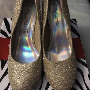 Gold Sparkling Pumps 8 1/2 wide, worn one time